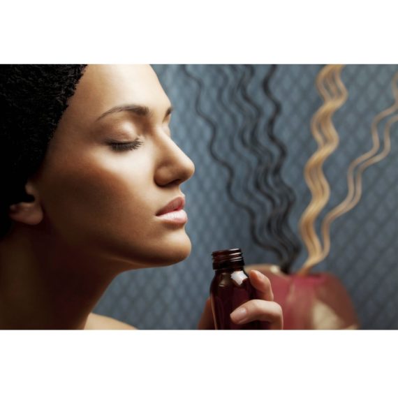 clean-air-diffuser-oil-lifestyle-image